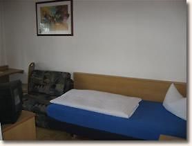 Frankischer Landgasthof Hotel Uettingen Room photo