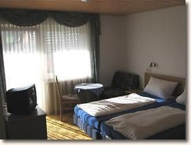 Frankischer Landgasthof Hotel Uettingen Room photo